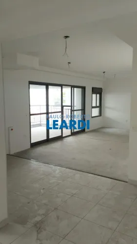 APARTAMENTO - MOOCA - SP