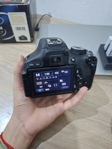Canon T3i 30k Clicks + 3 Baterias + Cartão SD