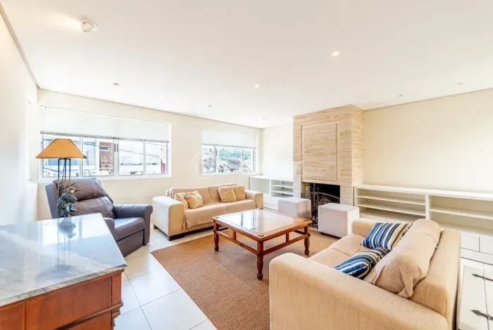 Casa em condomínio com 185 m², 3 quartos, 1 suíte, na Vila Nova - Porto Alegre - RS