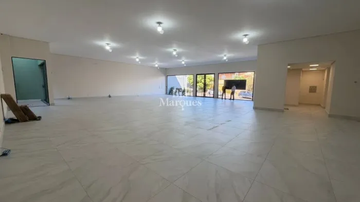AMPLO IMÓVEL COMERCIAL PARA ALUGAR COM 303m² NO BAIRRO ALTO DA BOA VISTA EM RIBEIRÃO PRETO