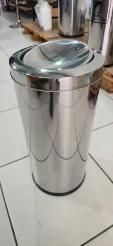 Cesto De Lixo Aço Inox 30Litros 50x23cm Com Tampa Basculante Vai-e-vem Meia Esfera Lixeira