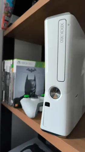 Xbox 360 Slim Branco - Raro