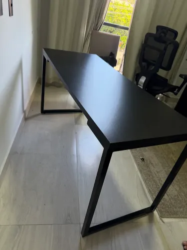 MESA ESCRITÓRIO VAZADA