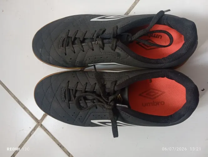 Chuteira umbro futsal