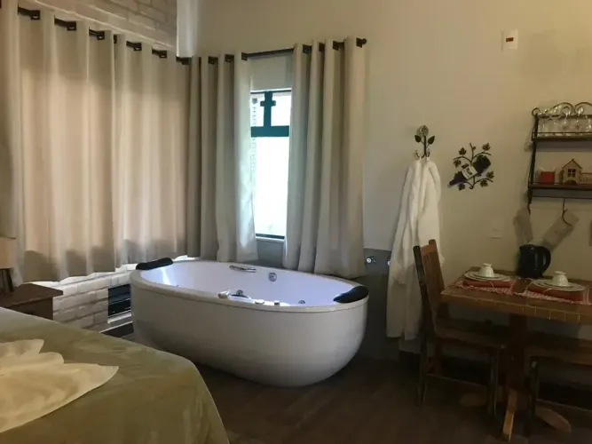 Excelente e confortável pousada à venda em Monte Verde Minas gerais confira!