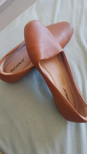 Sapato fechado caramelo
