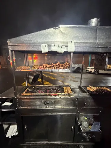 Churrasqueiro de espetinhos Dio