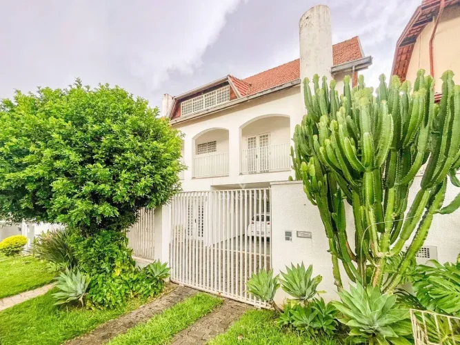 CASA COM 4 DORMITÓRIOS PARA VENDA OU LOCAÇÃO NO BAIRRO NOVA CAMPINAS EM CAMPINAS/SP