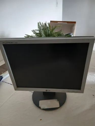 Monitor LG 17