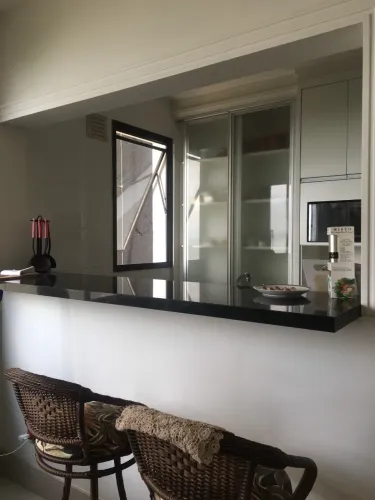Excelente Apartamento Com 01 Dormitório Na Agronômica!