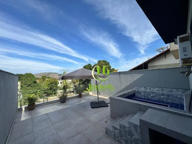 Casa com 3 Quartos Suítes para alugar, 300 m² por R$ 12.530/mês - Camboinhas - Niterói/RJ