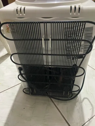 Vende um Bebedouro .