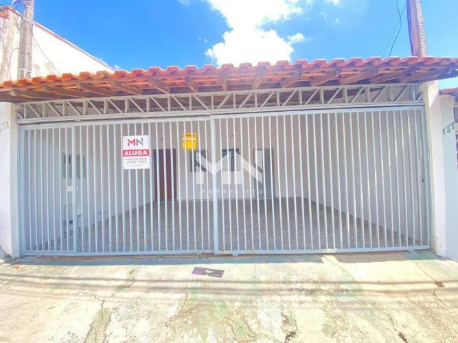 Casa residencial com 3 quartos e quintal para alugar em Vila Gardiman, Itu