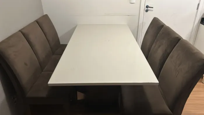 Vendo mesa 6 cadeira
