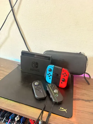 Nintendo Switch V2 Desbloqueado 128GB