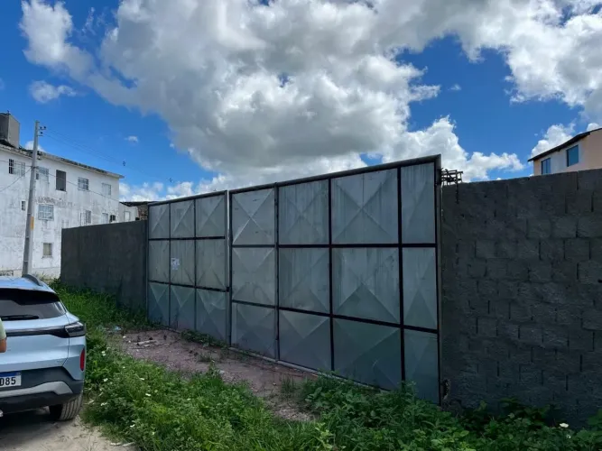 ATENÇÃO CONSTRUTORAS E INVESTIDORES LOTES POR TRAS DO HOSPITAL MIGUEL ARRAES