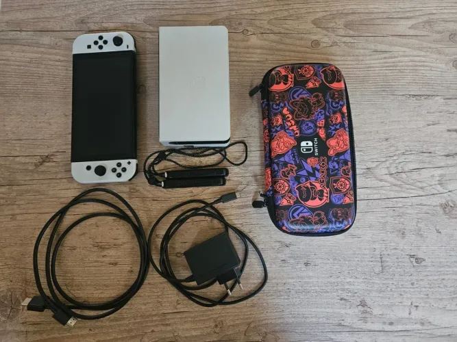 Console de videogame Nintendo Switch Oled 64GB