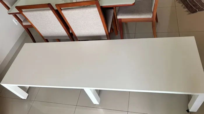 Plataforma para vitrine com rodinhas