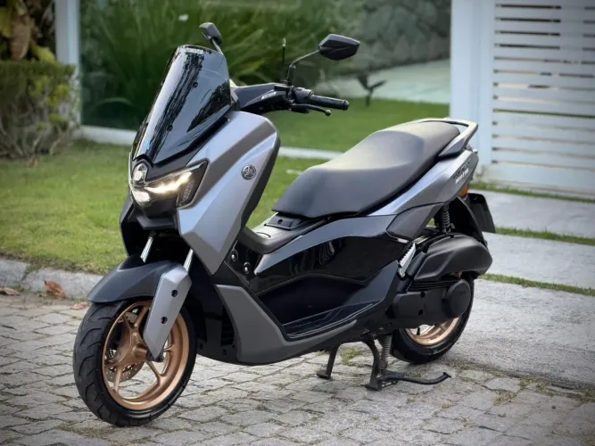 Nmax 160 muito nova ,moto de garagem, documento no 2026 tudo em dia