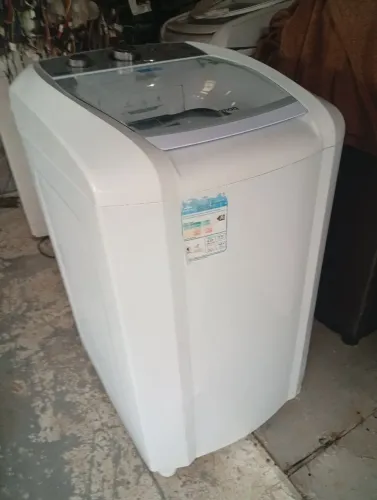 Máquina de lavar roupa Colormaq 12kg funcionando perfeitamente