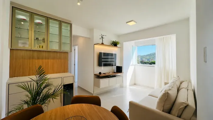 OPORTUNIDADE - Apartamento mobiliado no Pagani, com 2 dormitórios e vaga de garagem