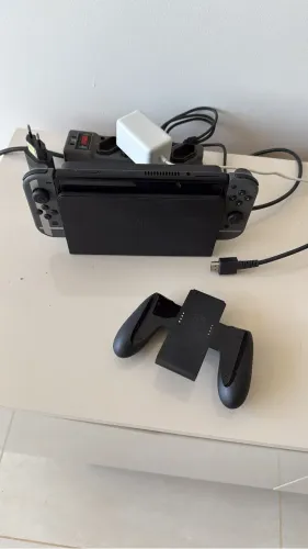 Nintendo Switch OLED 128Gb - Smash Bros + Pokemon - c/ case
