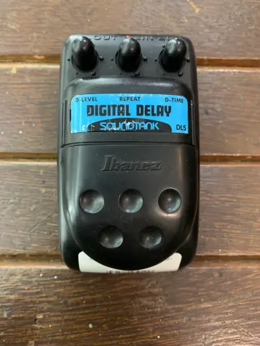 Pedal de guitarra digital delay soundtank ibanez 