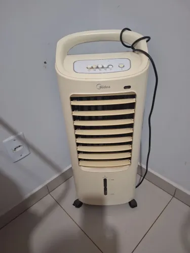 Climatizador de ar usado funciona tudo função com água