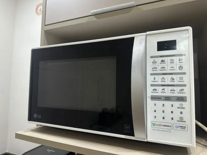 MICROONDAS LG 30 LTS BARBADAAAA
