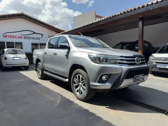 Toyota Hilux CD SRX 4X4 2.8 TDI 16V Diesel Aut. 2018