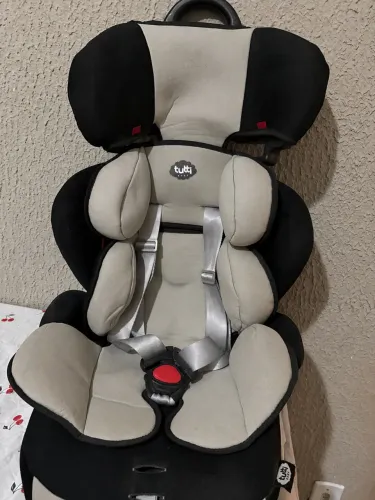Cadeirinha de carro para criança 