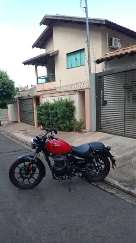 Meteor 350 / Fireball Red - Letícia 