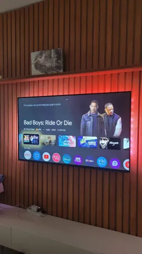 Smart TV Philips Ambilight 50" 4k perfeito estado