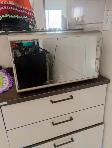 Microondas Eletrolux 31 litros