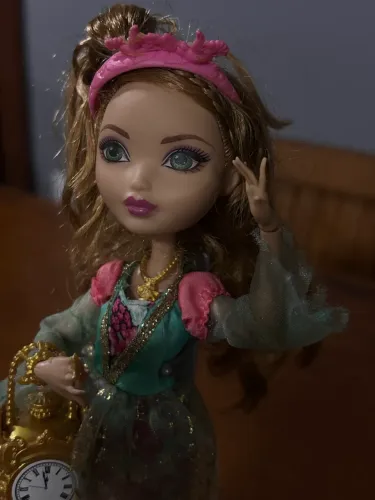 Ashlym Ella Ever After High Completa