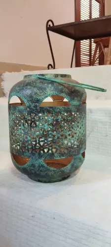 Lanterna Decorativa Marroquina Metal Vazado Patina Turquesa Envelhecida