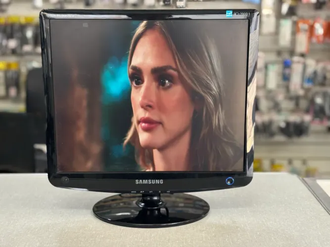 monitor Samsung 19? para câmeras e computador 