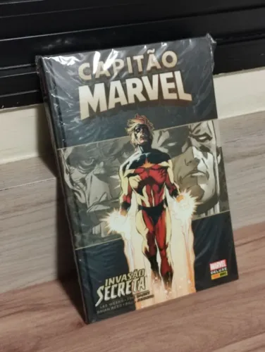 Marvel Deluxe Capitão Marvel: Invasão Secreta
