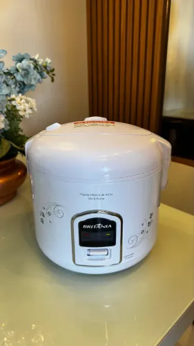Panela de arroz elétrica 