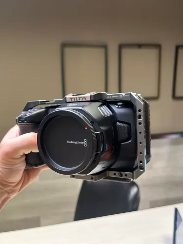 Blackmagic 6k com cage tilta