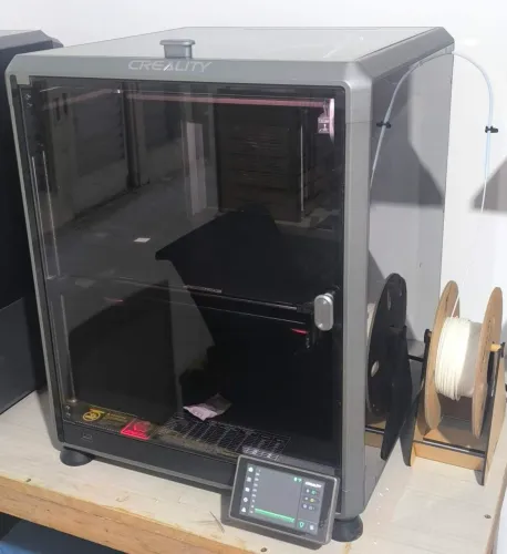 Creality K1 Max + 7kg de Flamento + Microrrertifica + Inserts - impressora 3D