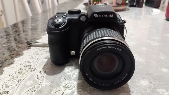 Camera Fujifilm FinePix S1000fd