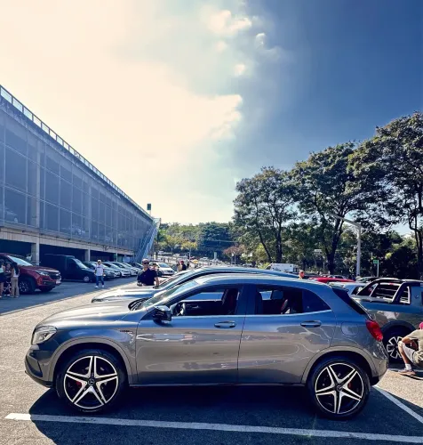 Mercedes-Benz GLA 200 Adv. 1.6/1.6 TB 16V Flex Aut. 2016