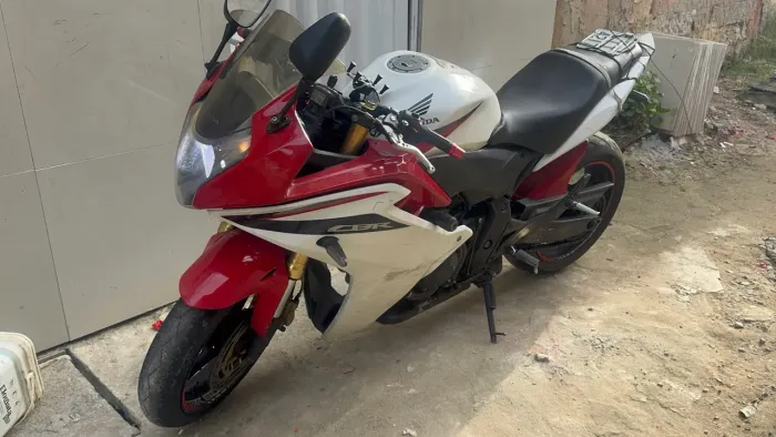 CBR 600f 