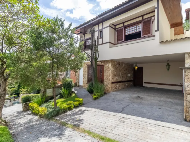 Casa no condomínio Villa Das Flores para venda com 3 quartos, sendo 3 suítes, 468m²