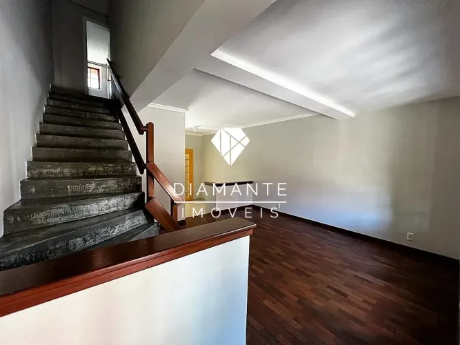 CASA EM CONDOMÍNIO 2D E 1 VAGA BAIRRO IPANEMA