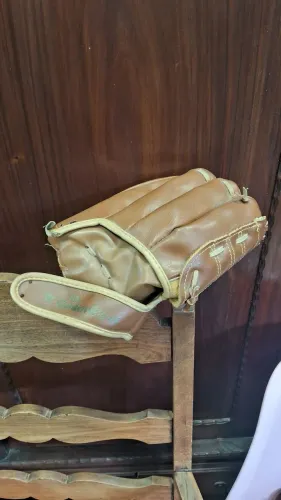 luva de beisebol vintage apresenta um design em couro
