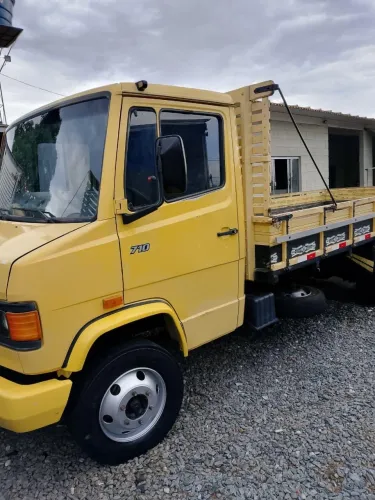 Vendo caminhão 310
