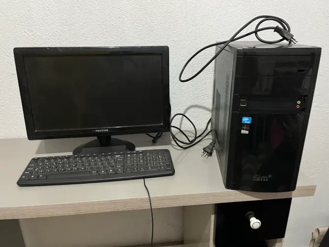 Vende-se Computador, para retirada de peças!!