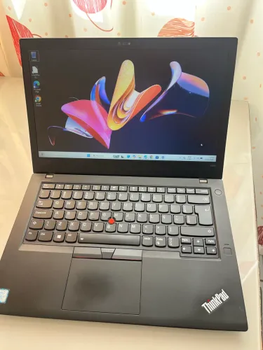 Notebook Lenovo core i5 8° geração, 16 de memória, ssd 240 gigas, em 10x sem juros.